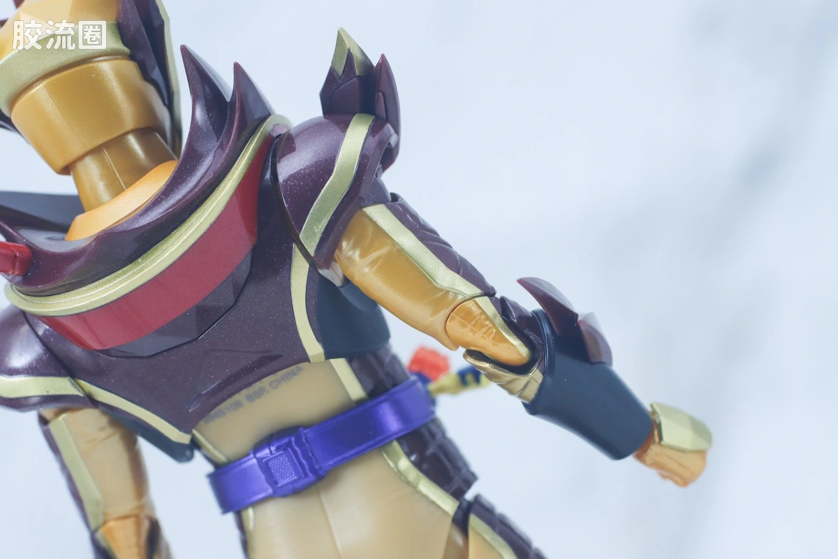 SHF 假面骑士限定版 假面骑士Valen/瓦伦 冰沙特装＆“松脆”效果配件套装 - 图片